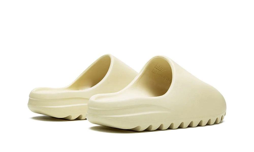 Yeezy Slides "Bone"