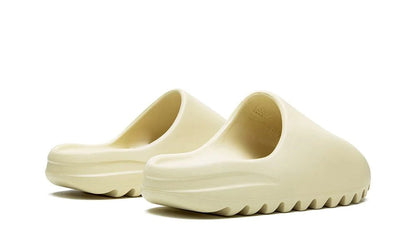 Yeezy Slides "Bone"